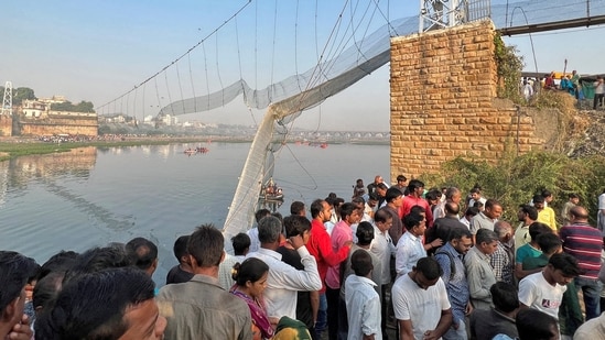 Cable Bridge in Gujarat's Morbi collapses, More than 100 people died - Asiana Times