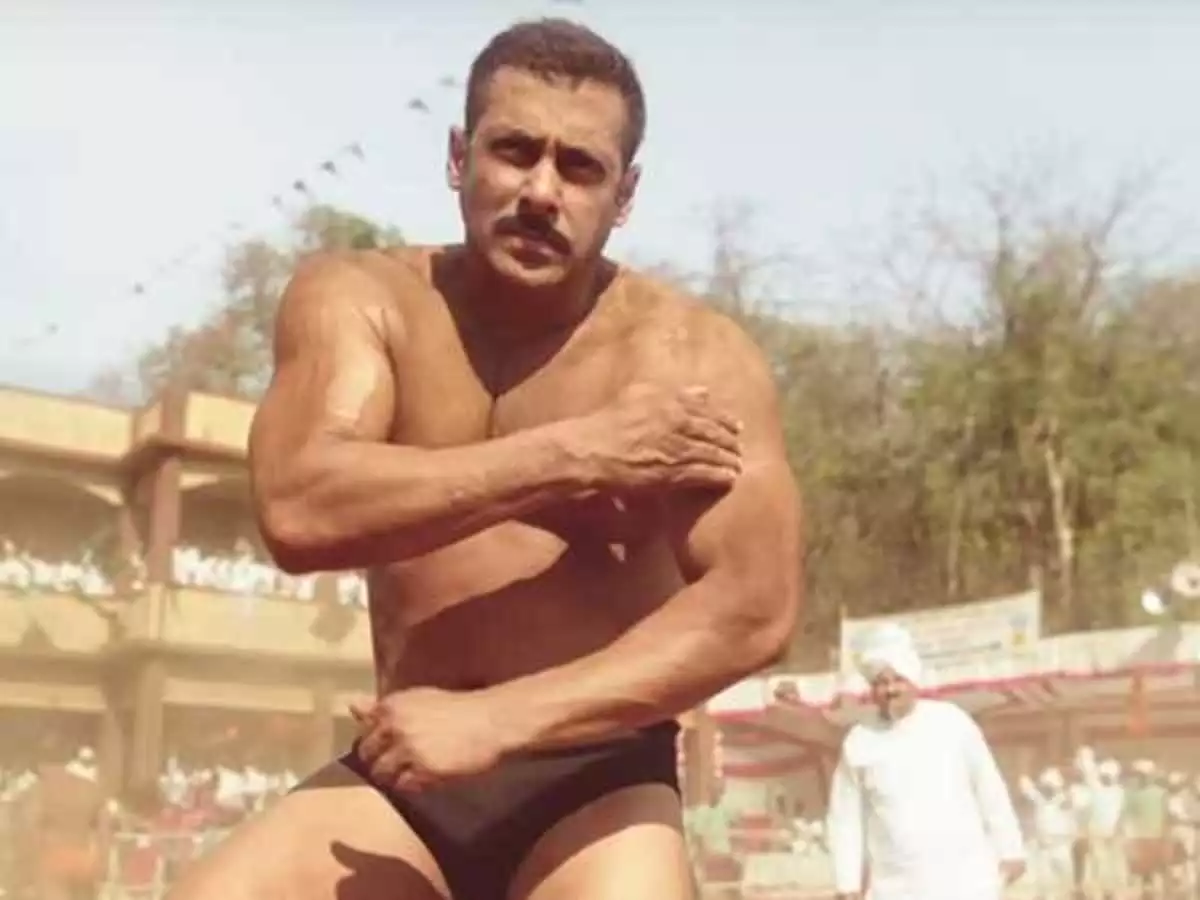 Bollywood Actor Salman Khan posts a Naked Photo on Bhai Dooj