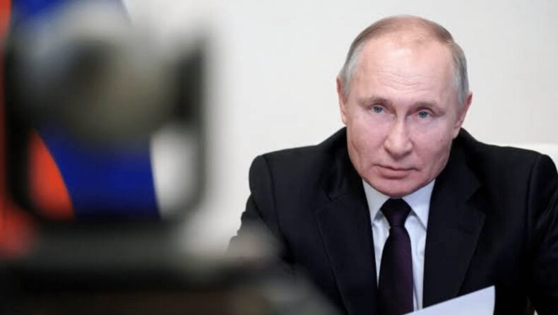 Vladimir Putin illegally annexes Ukrainian territory, and Kiev requests membership in NATO.