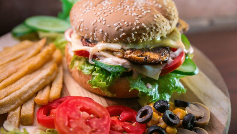 6 Fast Food Restaurants that are Reducing their Carbon Footprint and bringing change - Asiana Times