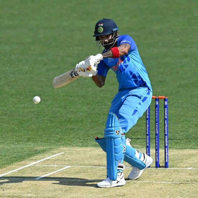 Kohli breaks the internet by his Rocket-Throw in the Warm-up match  - Asiana Times