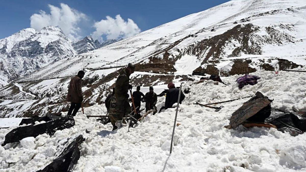 In Uttarakhand Avalanche, 10 mountaineers died; and the search for more continues - Asiana Times
