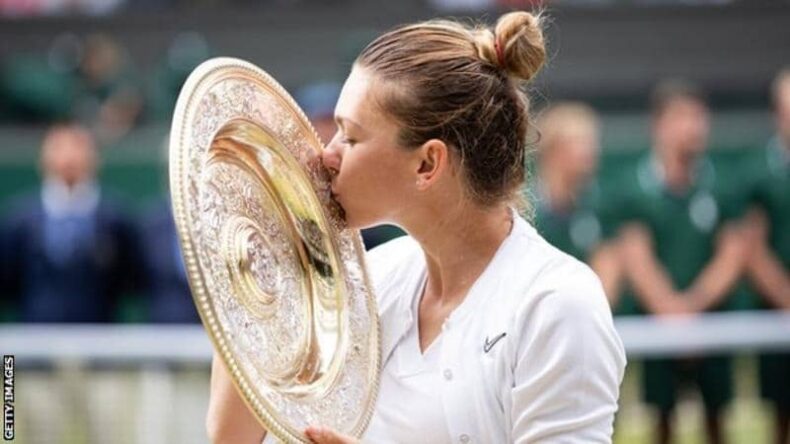 Simona Halep with Wimbledon