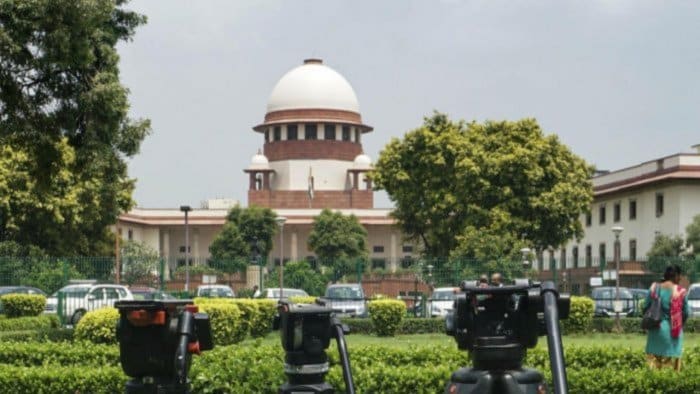 Supreme Court slams Punjab on Illegal liquor trade - Asiana Times