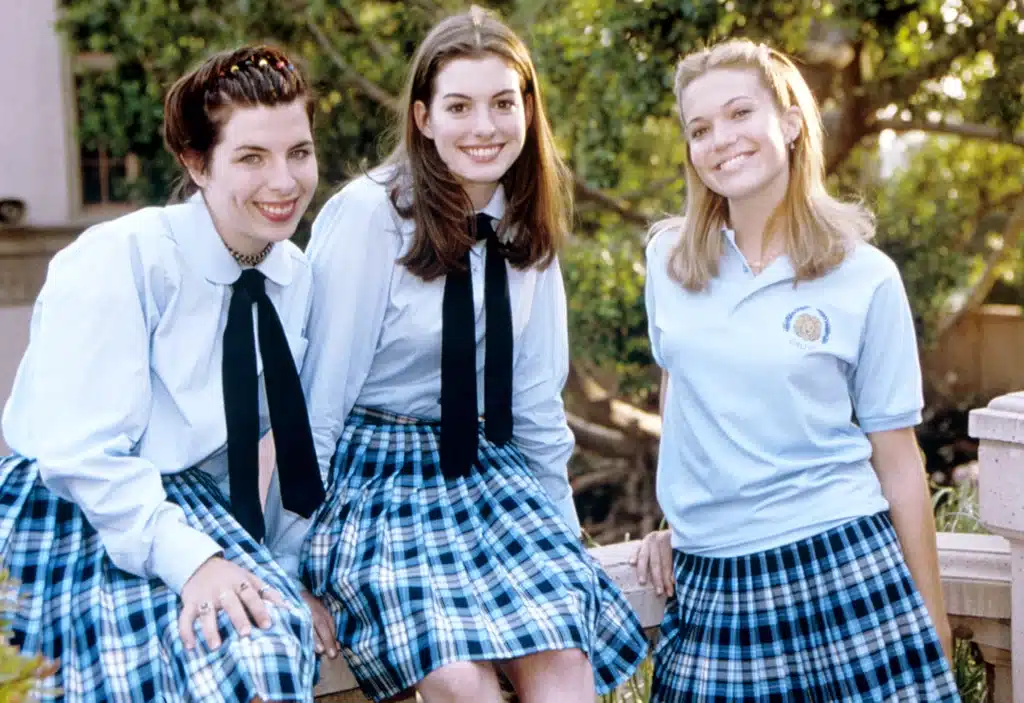 Ahead Of The Princess Diaries 3, Here’s a Quick Recap Of The Most Iconic Outfits From The Movie - Asiana Times