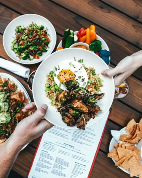 Eating Out - Let's Make it Healthy! - Asiana Times