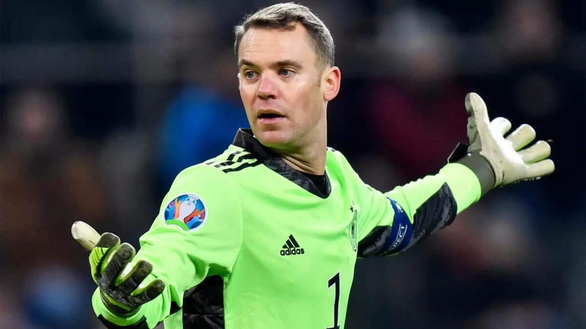 Neuer, the German keeper, has revealed that he underwent treatment for skin cancer.