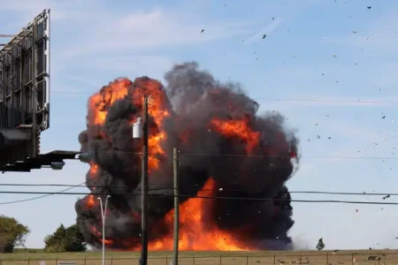 Planes Collide In Mid-Air At Dallas Air Show  - Asiana Times
