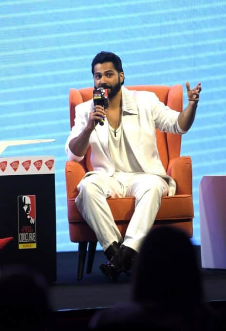 <strong>Varun Dhawan Diagonesd with Vestibular Hypofunction Disorder</strong> - Asiana Times