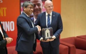 Kalyan-Chaubey felicitating Gianni Infantino( AIFF MEDIA)