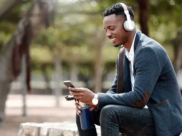 The Future of Leisure: Podcasts and Audiobooks - Asiana Times