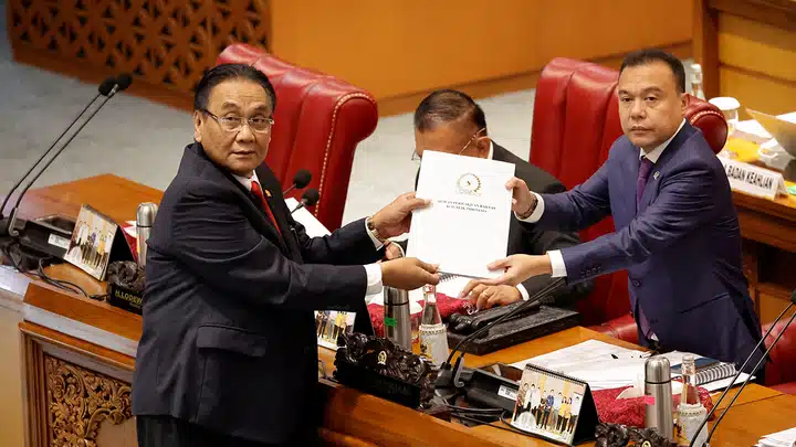 The Indonesian Parliament decides to forbid extramarital sex