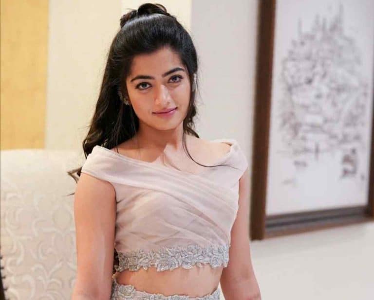 Rashmika Mandanna calmly reacts to panicked fans' demands to ban her - Asiana Times