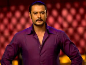 Darshan gets slippers thrown at 'Kranti' promotional event 2022 - Asiana Times