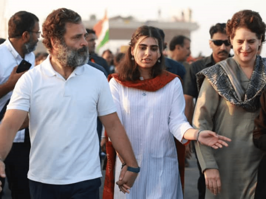 Priyanka Gandhi with her daughter & brother – On Bharat Jodo Yatra | source- applied