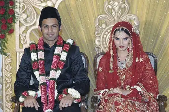 Shoaib Malik opens up on divorce rumours with his wife Sania Mirza after a long silence. - Asiana Times