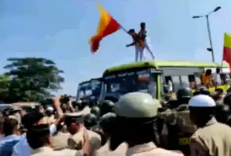 Over 400 Vedike activists travelled from Dharwad to Belagavi on nearly 100 vehicles to stage protests amid ongoing Maharashtra-Karnataka border issue.