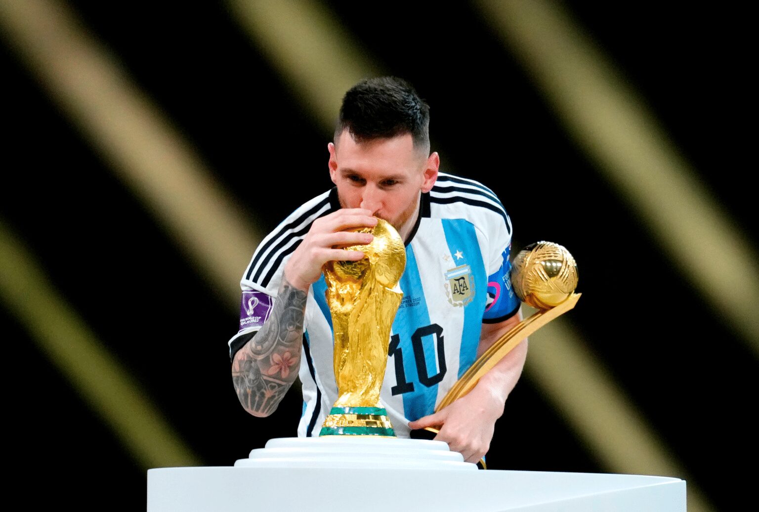 Lionel Messi: I'm Not Retiring From Argentina. - Asiana Times