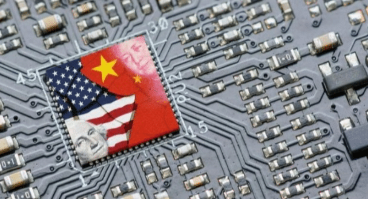 Chip with US- China flag