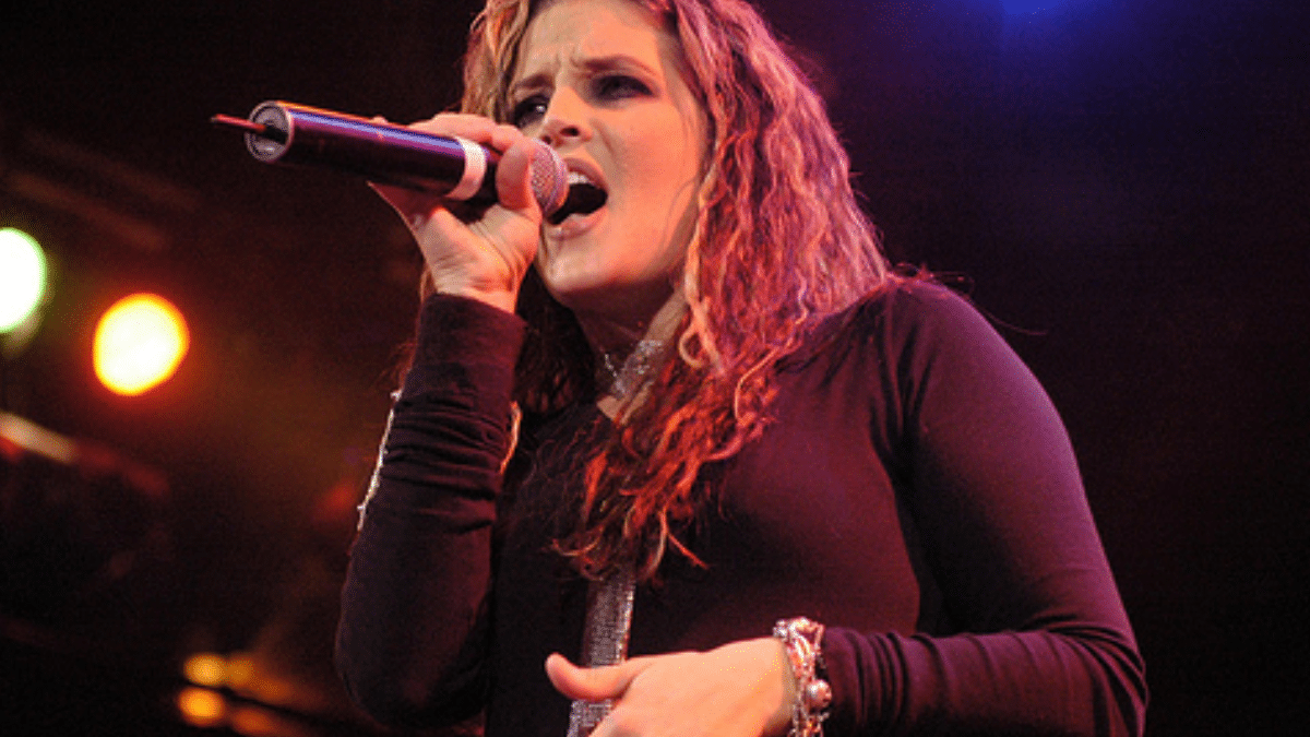 LISA MARIE PRESLEY 