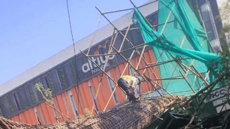 Under-construction Metro pillar collapses in Bengaluru, 2 dead - Asiana Times