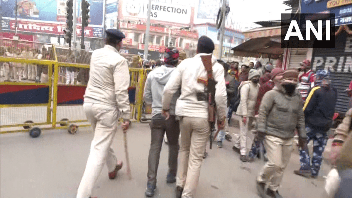 BSSC Paper leak: Bihar Police lathi-charge students protesting over CGL paper leak. - Asiana Times