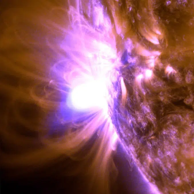 Monstrous Solar Flare Emerges on Sun, can BLAST solar storms at earth: NASA - Asiana Times