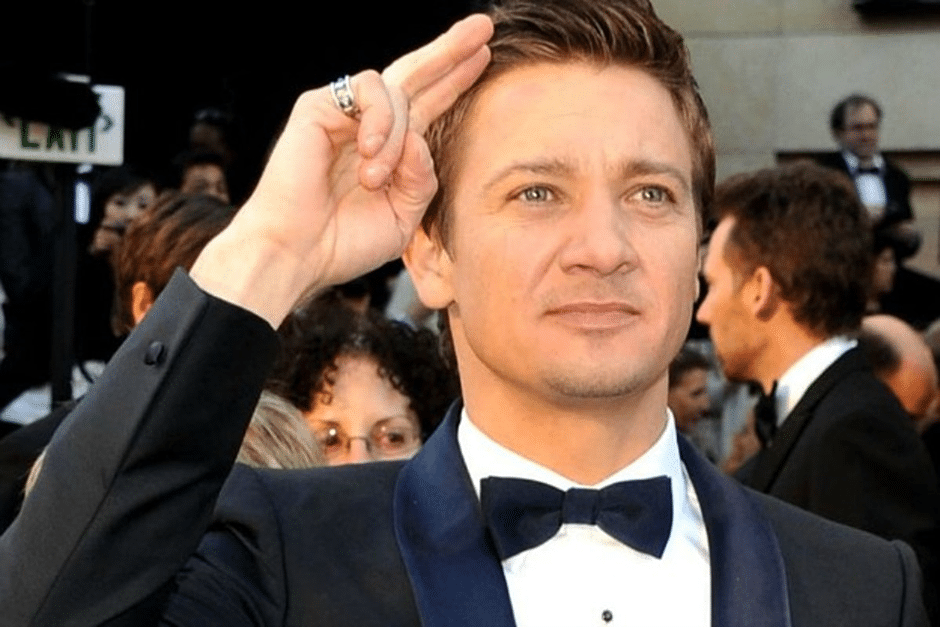 Jeremy Renner has surgery after snow plough accident. - Asiana Times