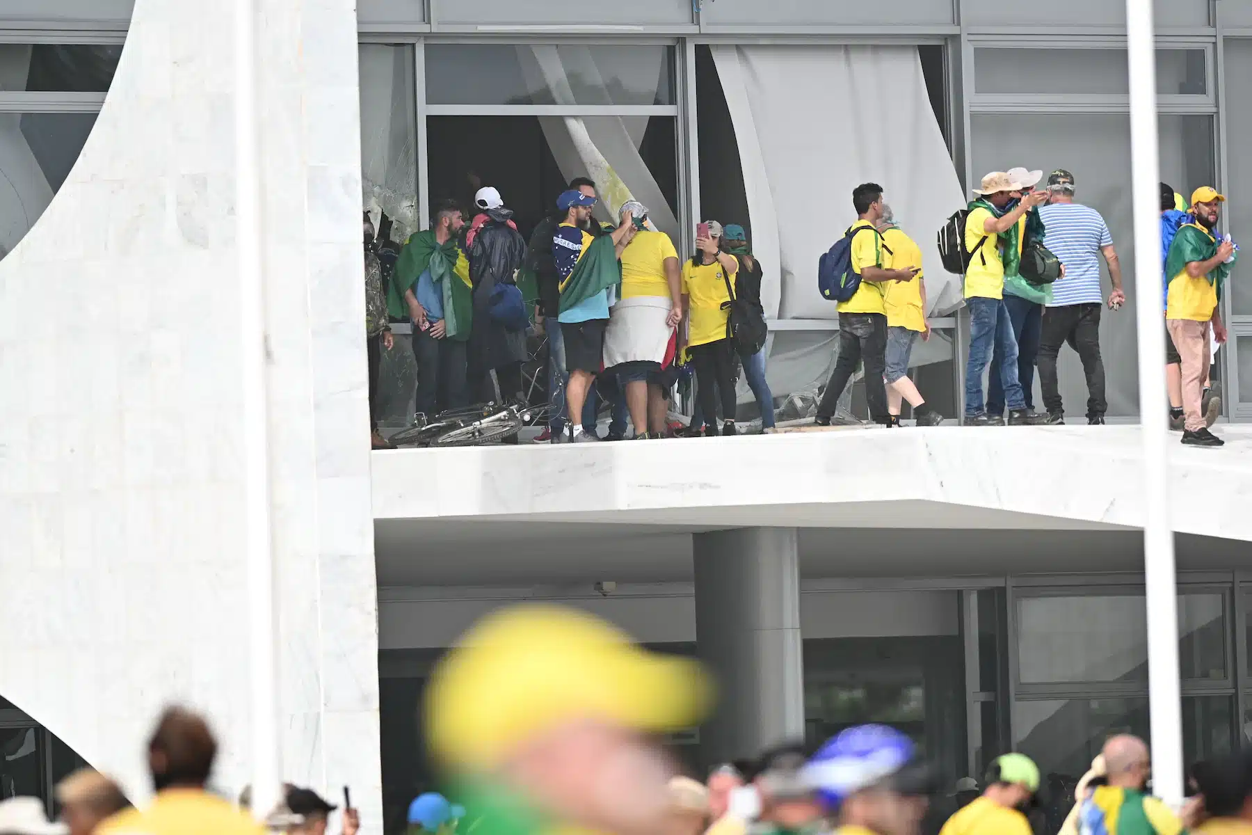 Brazil's Former President's supporters ransack Congress - Asiana Times
