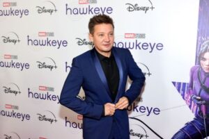 Jeremy Renner has surgery after snow plough accident. - Asiana Times