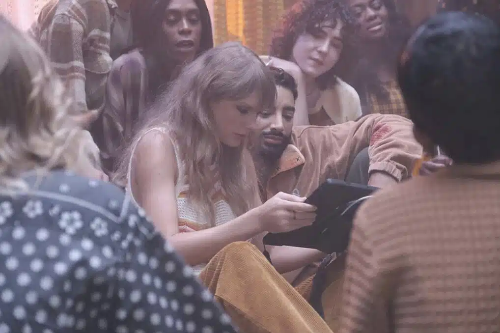 Taylor Swift shares behind the scenes pictures on Instagram from ‘Lavender Haze’ set