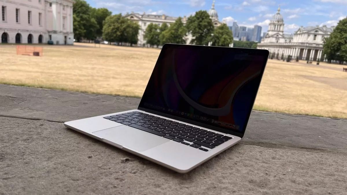 Government looks to bolster Macbook production companies through incentive schemes  - Asiana Times