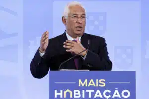 Portugal to scrap โGolden Visasโ program due to surge in housing prices. <strong>Portugal to scrap โGolden Visasโ program due to surge in housing prices</strong>. - Asiana Times