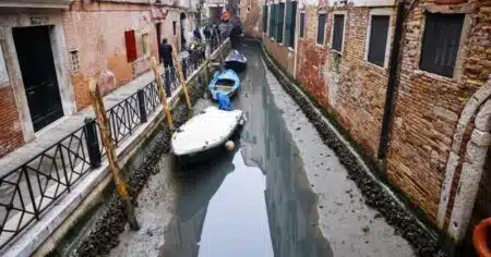 <strong>Venice canals run dry amid new drought alert in Italy</strong> - Asiana Times