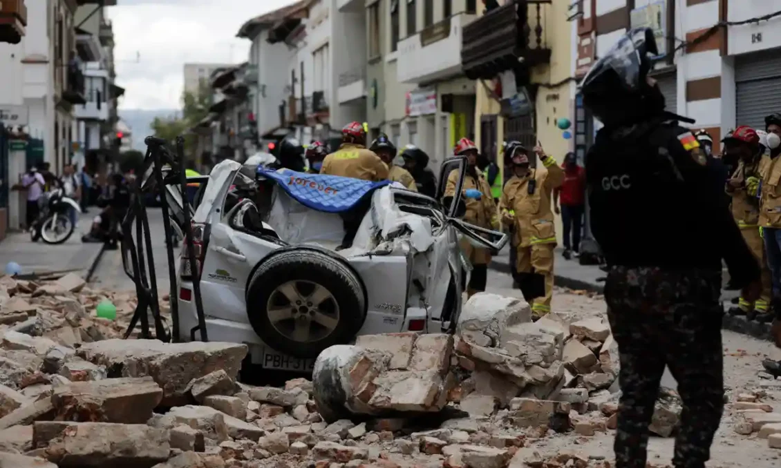 Earthquake in Ecuador takes 12 lives.