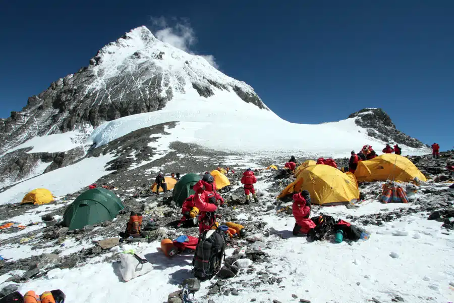 Mount Everest Covered with Human’s “Frozen Signature” - Asiana Times