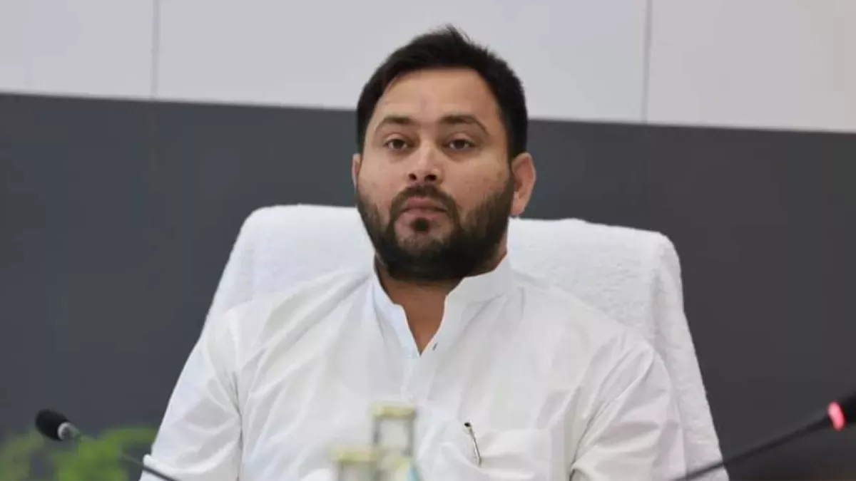 ED raids Tejashwi Yadav’s house in land for jobs case.  - Asiana Times