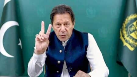 Imran Khan:A Failure of Democracy. - Asiana Times