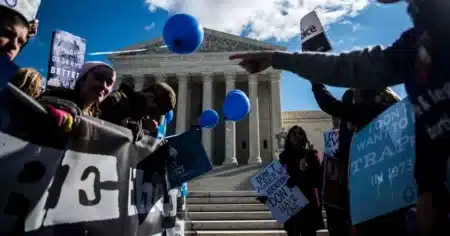 US court stays ban on abortion medications dispute - Asiana Times