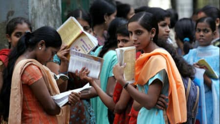 250 Historians infuriated over changes in NCERT Textbooks - Asiana Times