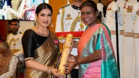 Raveena Tandon receives the Padma Shri Award from President Droupadi Murmu