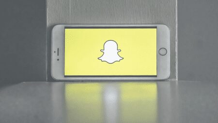 Snapchat introduces new AI
