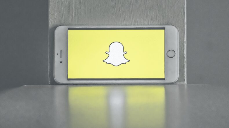 Snapchat introduces new AI