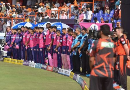 Players observed a minute silence to pay respect to late Salim Durani, who passed away earlier today. SRH vs RR picture credit: BCCI