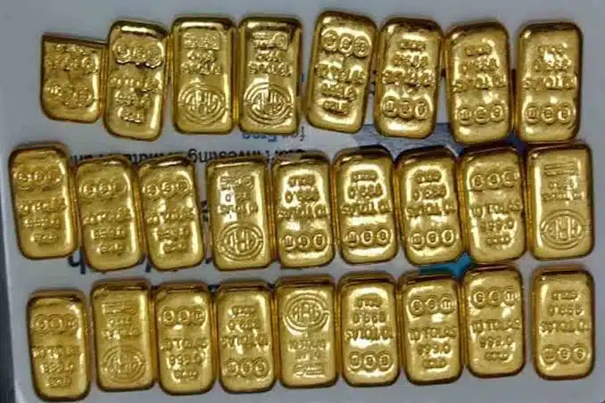 In connection with the Kerala gold smuggling case, the Enforcement Directorate (ED) searched four locations in Kerala and Tamil Nadu and confiscated gold and assets worth Rs. 1.13 crore.