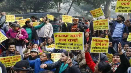 AAP's protest for Sisodia outside BJP Headquarters turns tense - Asiana Times