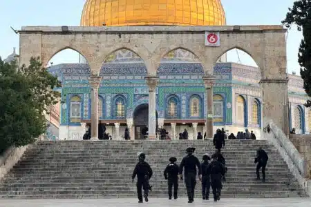 Tension increases as Israeli forces raid Al Aqsa Mosque - Asiana Times
