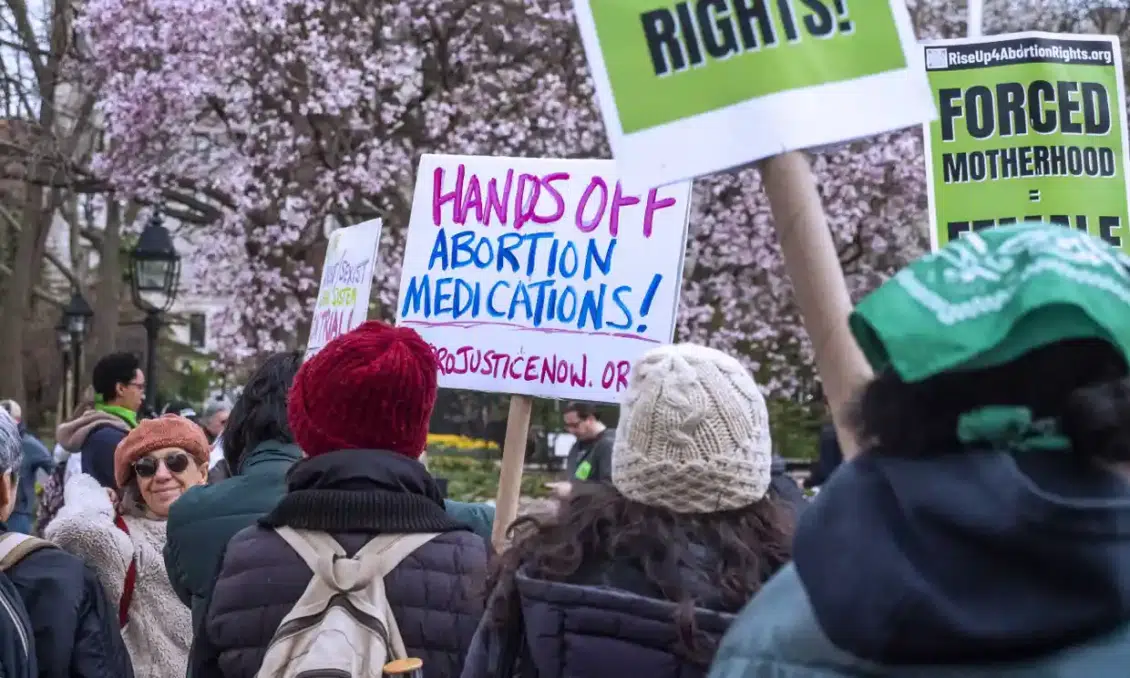 US Supreme Court's Alito Blocks Abortion Pill Curbs