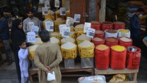 Pakistan’s inflation spikes to a 50-year high - Asiana Times