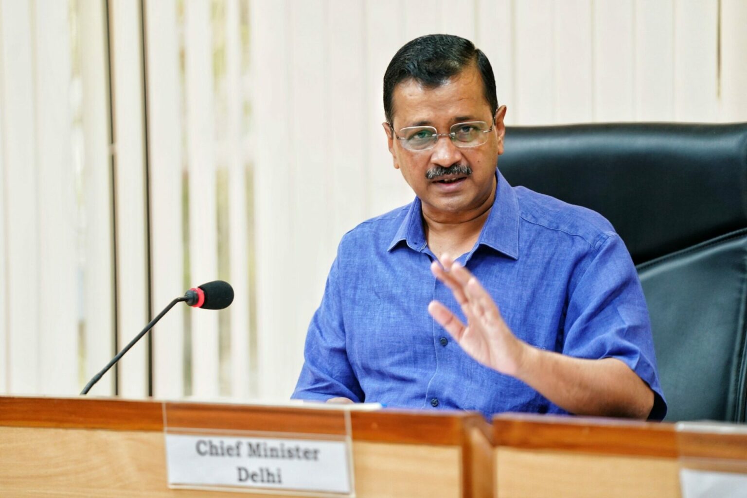 Kejriwal knocks centre: Criticises the discontinuation  of ₹2000 notes. - Asiana Times